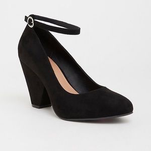 TORRID ANKLE STRAP CONE HEAL PUMPS